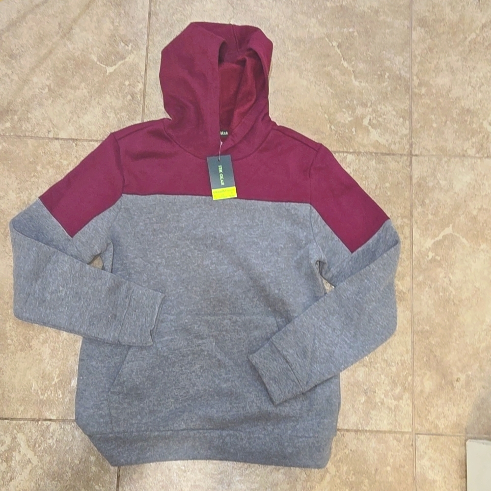 Tek gear boys size large new with tags